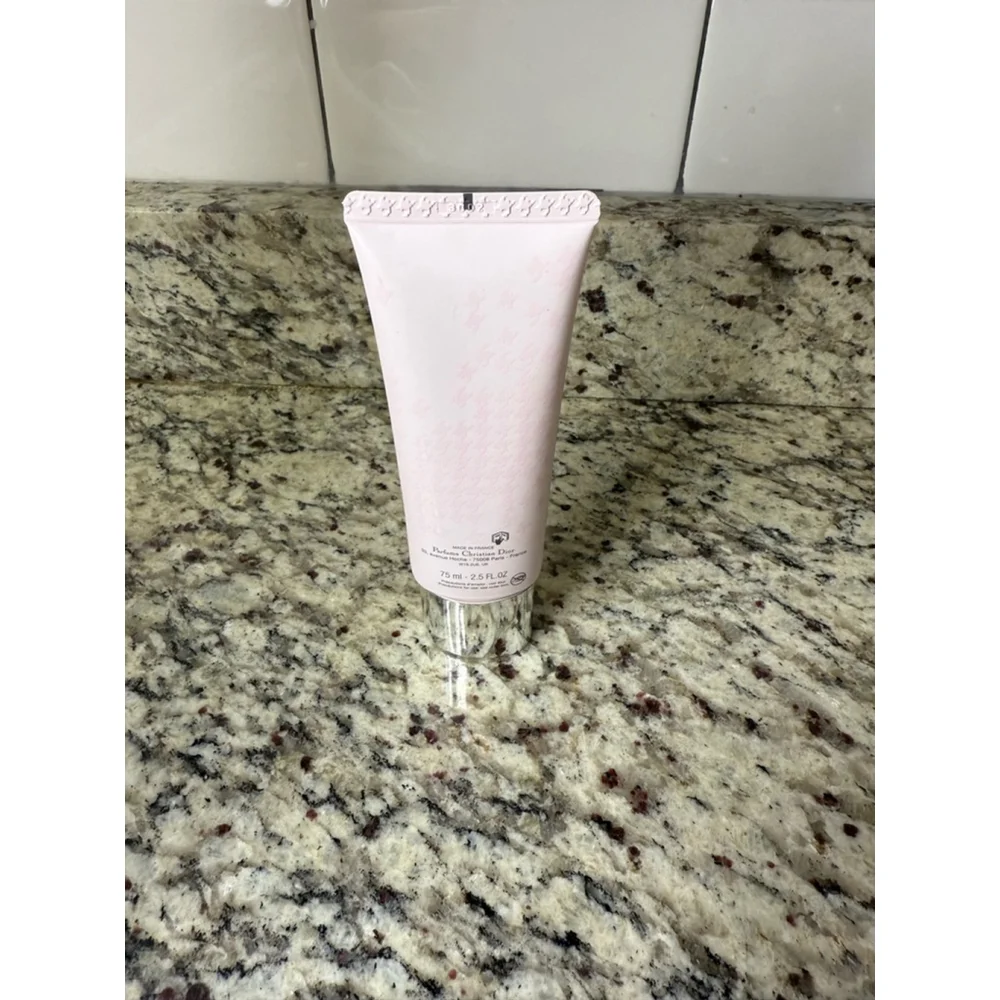 Dior Miss Dior Shimmering Rose Soft Body Gel 2.5 fl oz - Pink - Picture 3 of 3